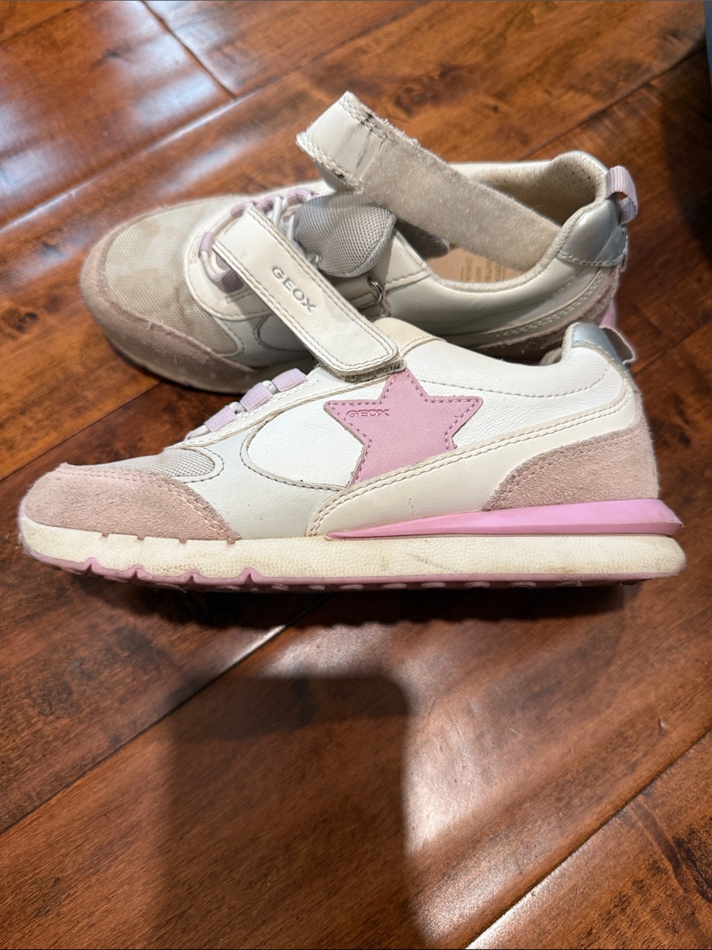 Geox Kids Cream and Pink Star Velcro Sneakers